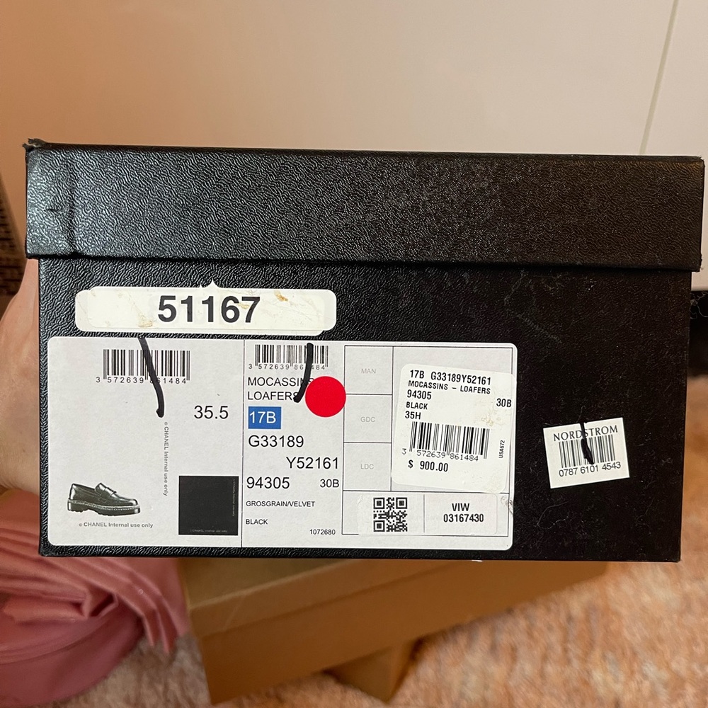 Beautiful Chanel loafers - Picture 10 of 10